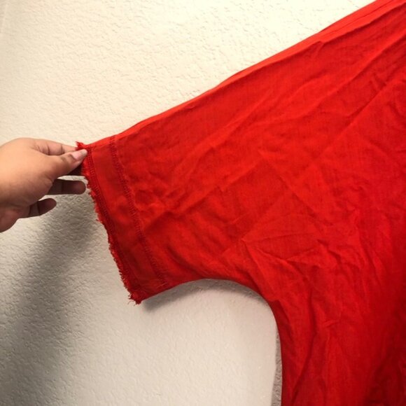 Kedem Sasson Raw Edge Boxy V-Neck Dolman Top - Picture 3 of 7